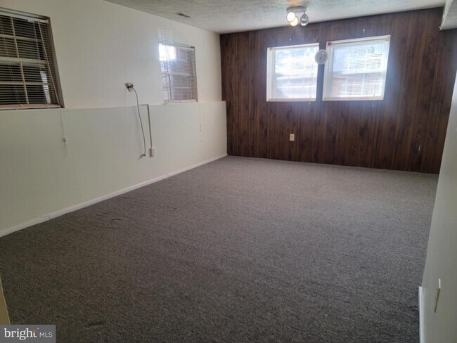 Building Photo - 1801 Schooner Ct