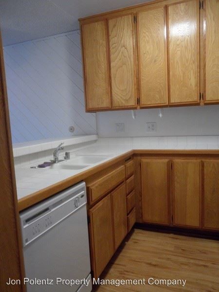 Foto del edificio - 4900 E Chapman Ave