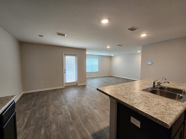 Building Photo - 7196 Hatteras Blvd