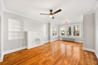 Building Photo - 2443 W Gunnison St