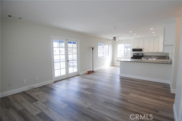 Building Photo - 142 W Marquita