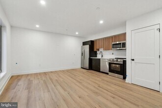 Building Photo - 808 N 3rd St
