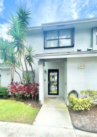 Foto principal - 3473 Carambola Cir S