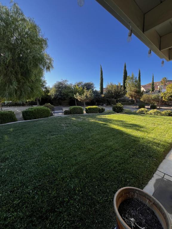 Building Photo - 40352 Palmas Ct