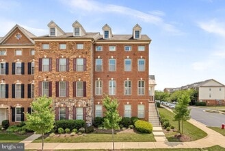 Building Photo - 43117 Shore Square