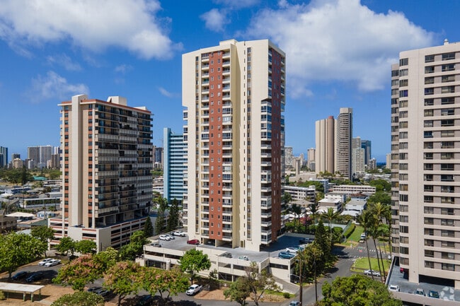 Building Photo - Hale Kulanui