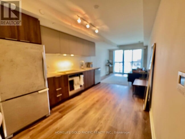 Building Photo - 2 Sonic Way