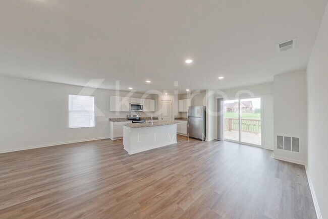 Building Photo - 285 Gaston Cir