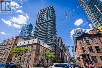Building Photo - 126 Simcoe St