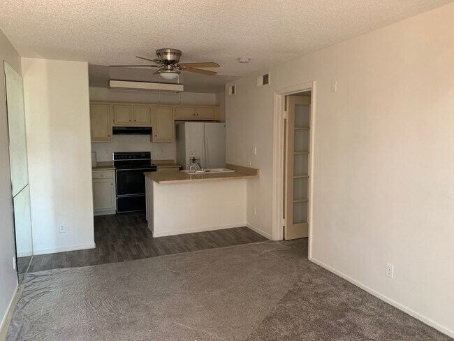 Building Photo - Cozy 1 bedroom unit near campus