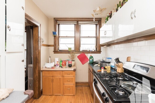 Building Photo - 3126 N Spaulding Ave