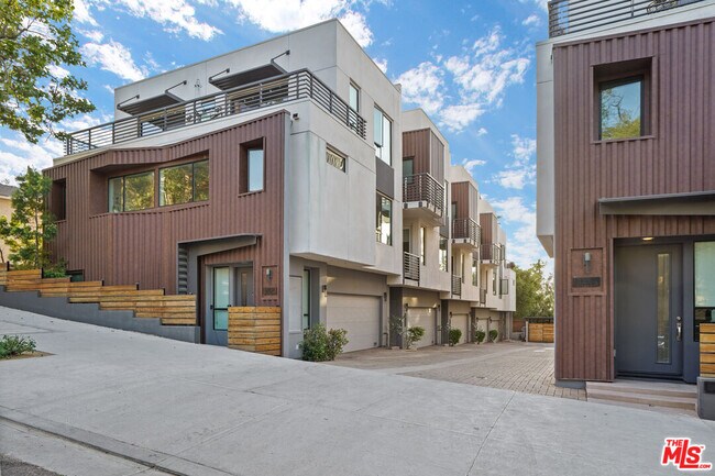 Foto del edificio - 1427 1/2 Waterloo St