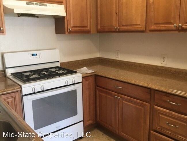 Building Photo - 548 S 13th St