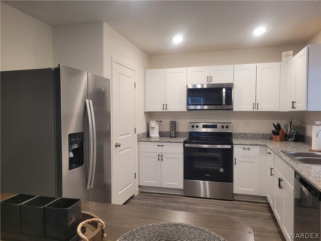 Foto del edificio - 2198 E Arapaho Rd