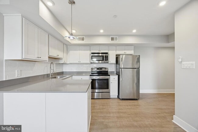 Photo - 502 Gerhard St Apartment