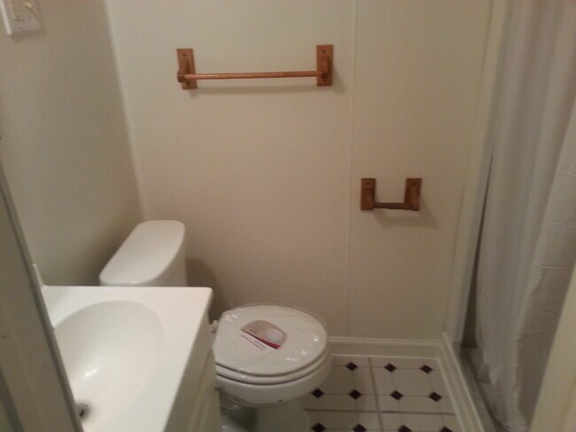 Foto del edificio - 26710 W Huron River Dr