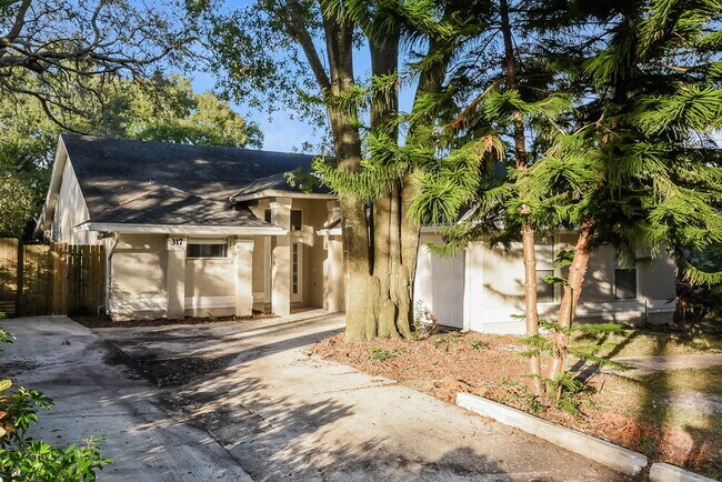 Foto del edificio - 317 Ridgewood St
