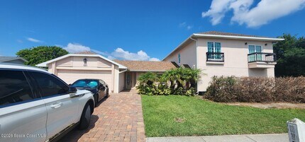 Building Photo - 610 Palm Dr