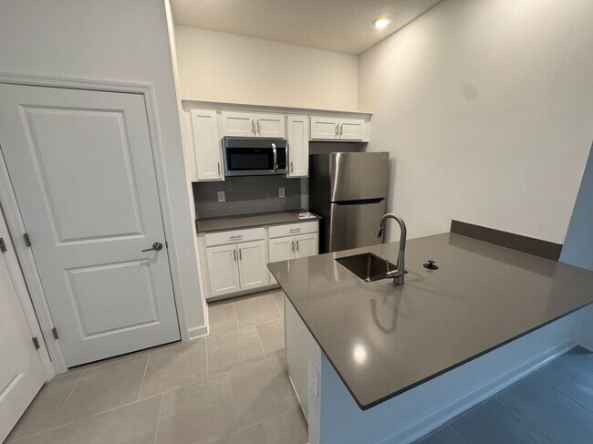 Foto del edificio - 4298 Eastminster Rd