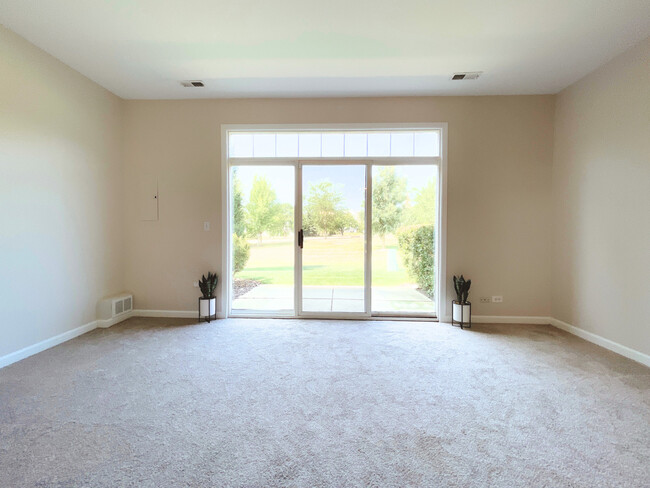 Building Photo - 2340 Flagstone Ln