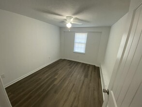 Building Photo - 1237 Lindsay Ave