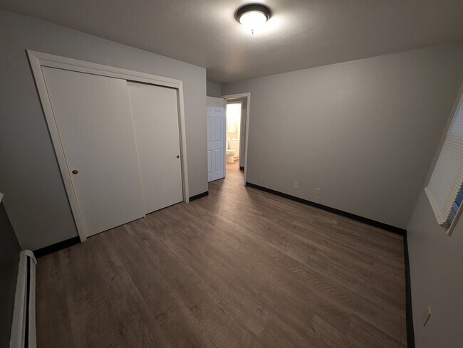 Foto del edificio - 1303 Morris Ave