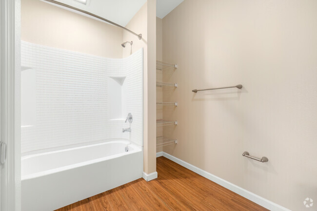 Baño uno - Brubeck Commons at University of the Pacific