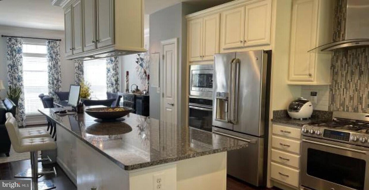 Foto principal - 8013 Turtle Creek Cir