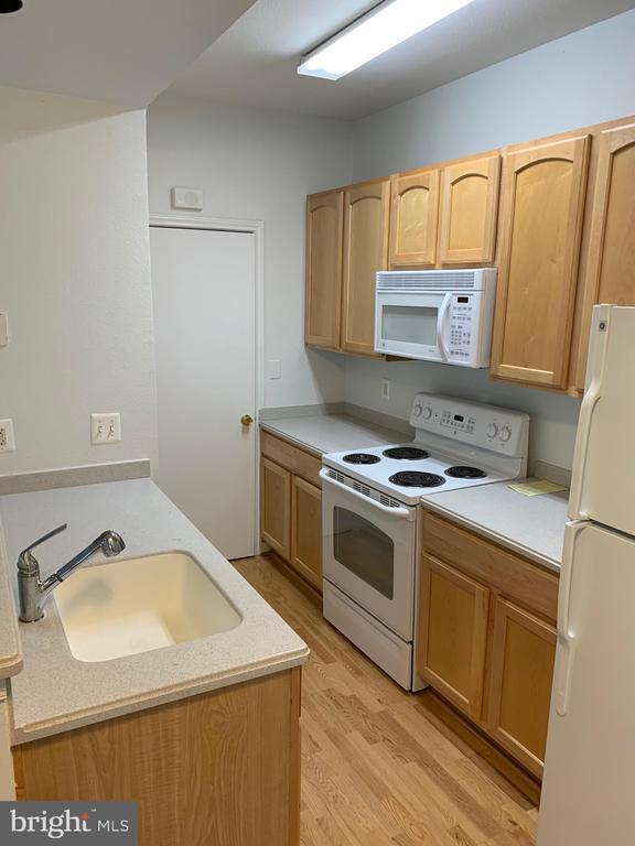 Building Photo - 12158 Penderview Ln