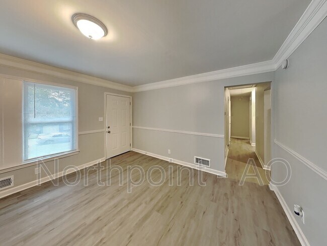 Foto del edificio - 4769 Ridgewood Dr