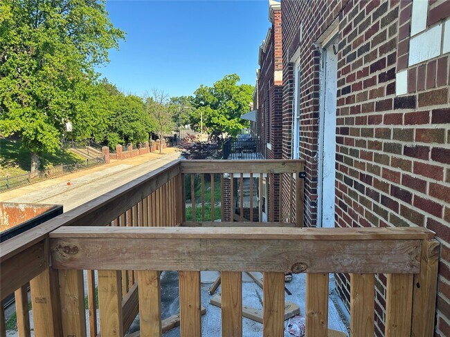Building Photo - 5200 Von Phul St