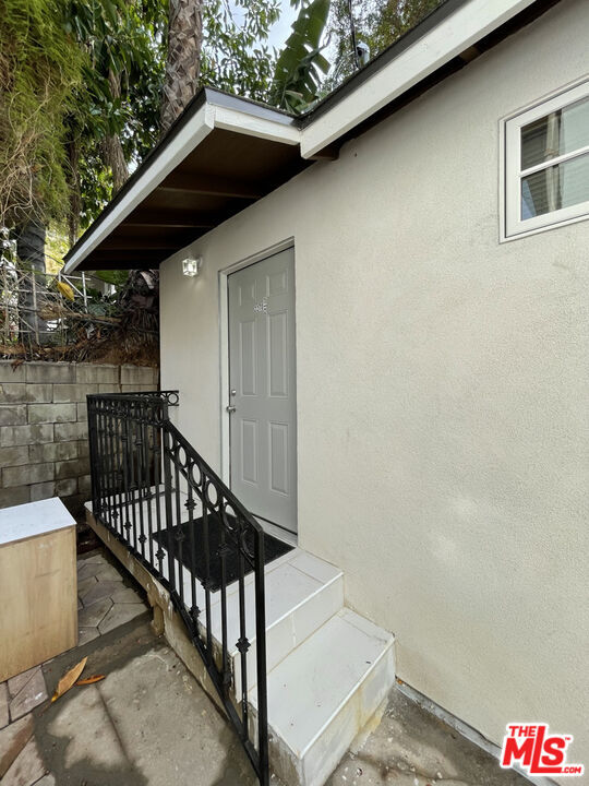 Foto del edificio - 2250 1/2 Cove Ave
