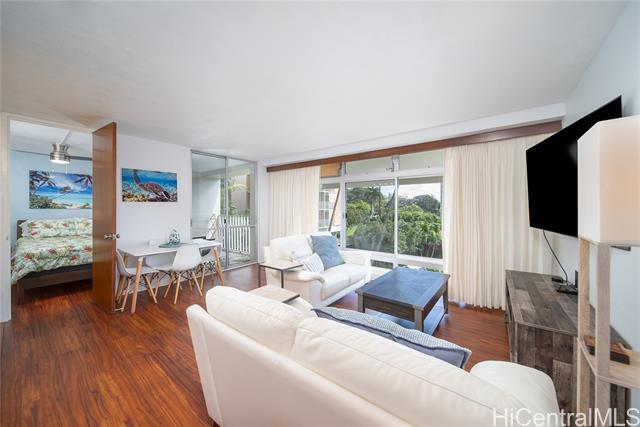 Building Photo - 1515 Nuuanu Ave
