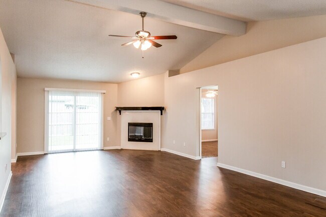 Foto del edificio - 607 Cozybrook Ln