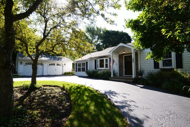 Building Photo - 305 Princeton Ave