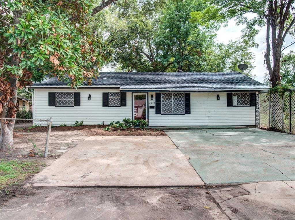 Foto principal - 3630 Corksie St