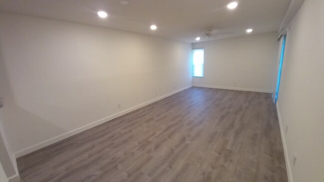 Building Photo - 20 Sugar Maple Ln