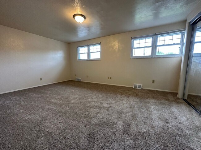 Foto del edificio - Wonderful Two Bedroom Townhouse in Plum! P...