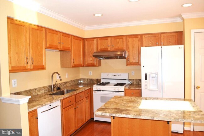 Foto del edificio - 13502 Hayworth Dr