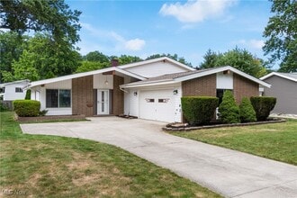 Building Photo - 23938 Delmere Dr