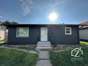 Building Photo - 1103 Pierce St