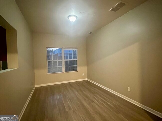 Building Photo - 1005 Mill Creek Way