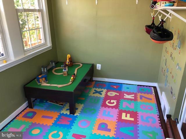 Building Photo - 5734 Washington Blvd