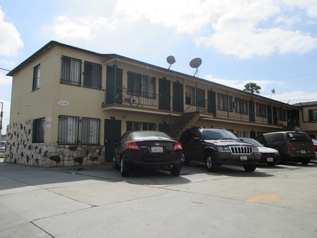 Primary Photo - Slauson Apartments