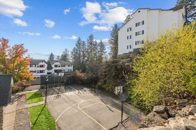 Building Photo - Eagle Rock