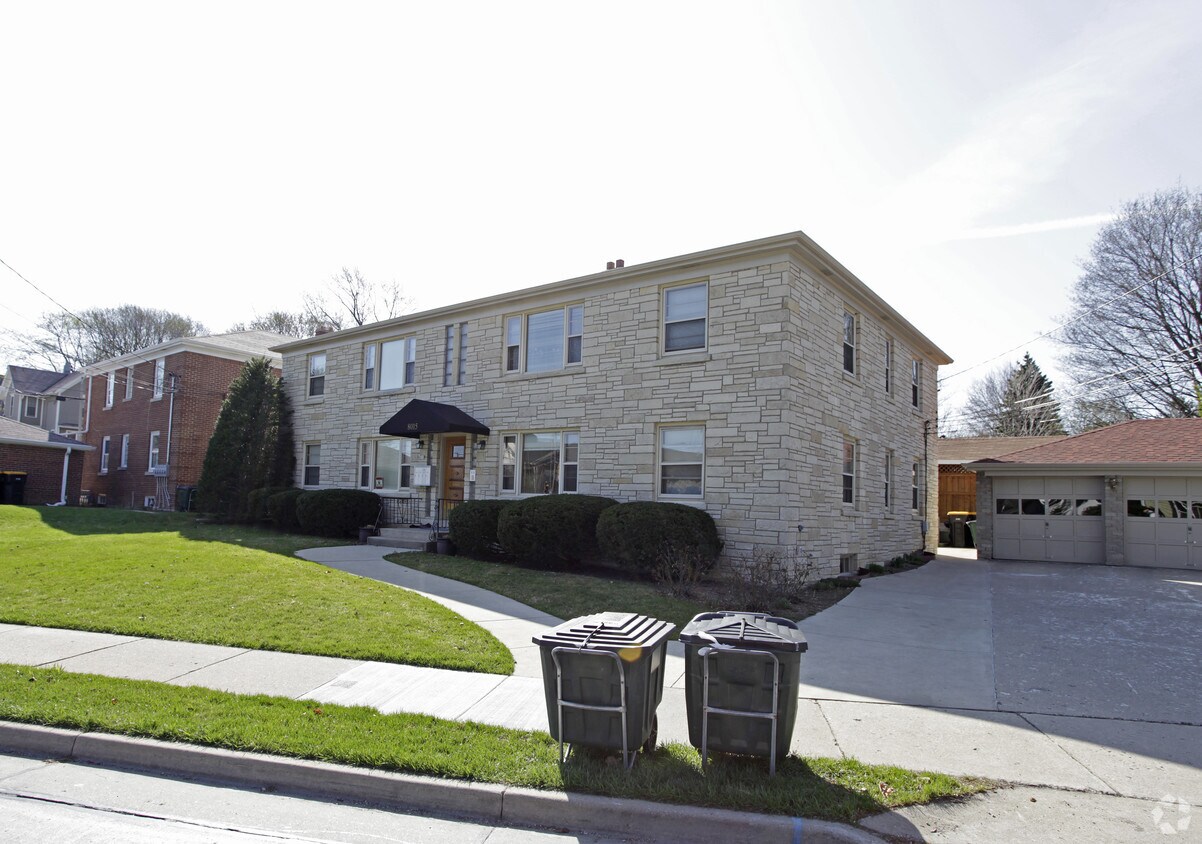 8015 W Harwood Ave, Milwaukee, WI 53213 Apartments in Milwaukee, WI