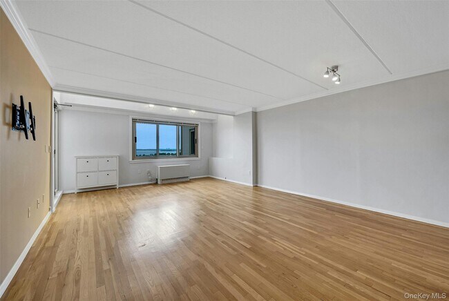 Foto del edificio - 701 Pelham Rd