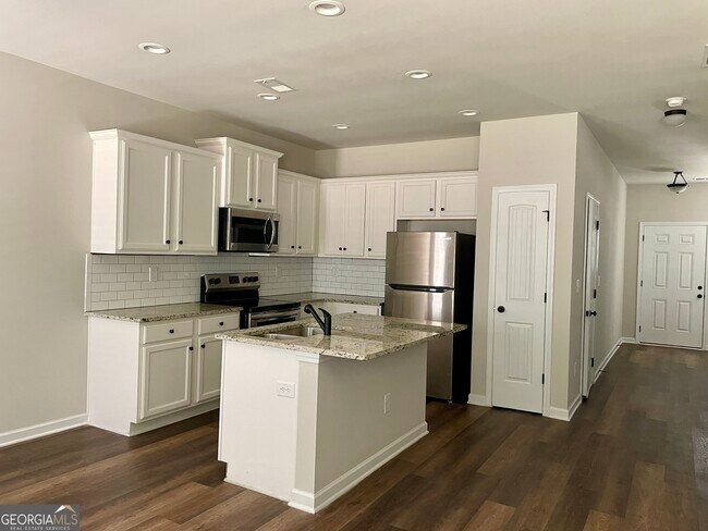 Building Photo - 6058 Oak Bend Ct