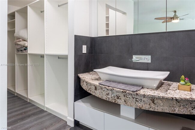 Foto del edificio - 3 br, 3 bath House - 5163 SW 121st Ter Fla...