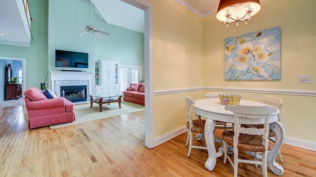 Foto del edificio - 165 Bonnyneck Dr